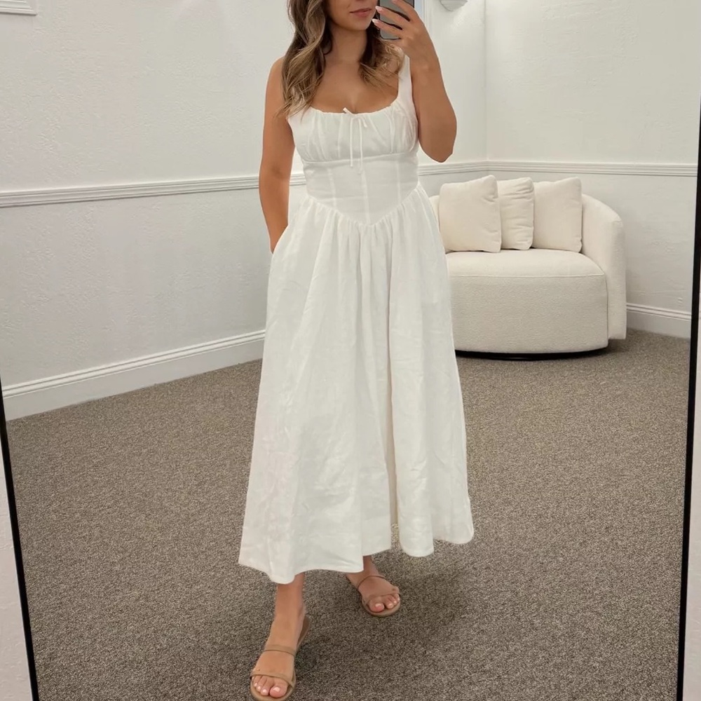 Reformation balia linen milkmaid dress in white - Picture 4 of 11
